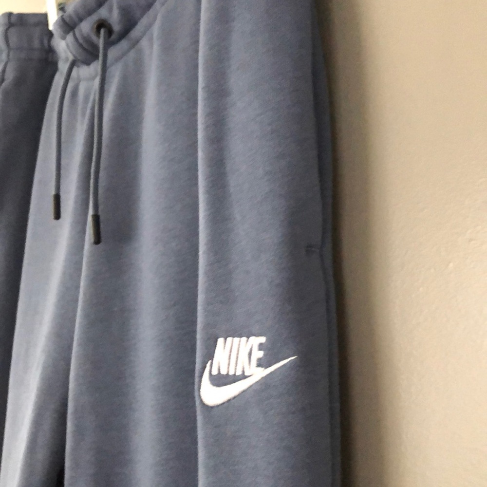 Nike essential fleece pants